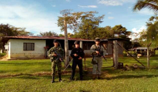 Autoridades tomando posesión en Caquetá de bienes del desaparecido Bloque Sur de las Farc Autoridades tomando posesión en Caquetá de bienes del desaparecido Bloque Sur de las Farc