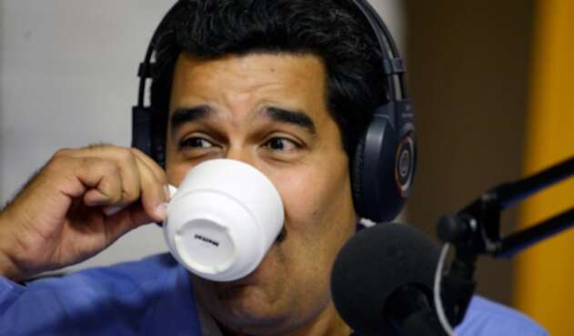 Nicolás Maduro, líder del régimen venezolano, tomando café en la Almacenadora Caracas