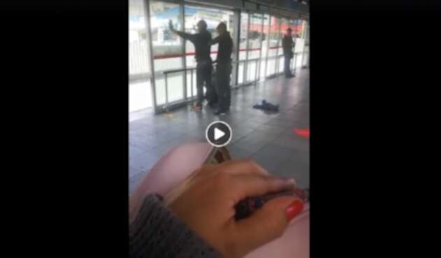 Requisa en estación de Transmilenio