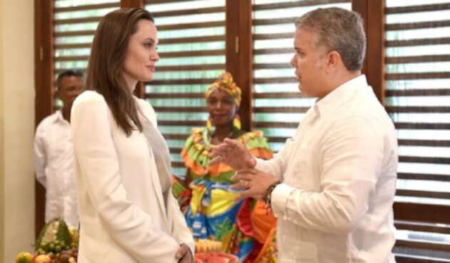 Angelina Jolie e Iván Duque