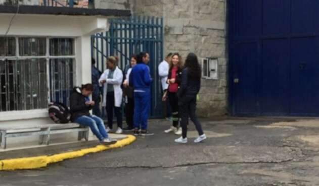 Restringen las visitas