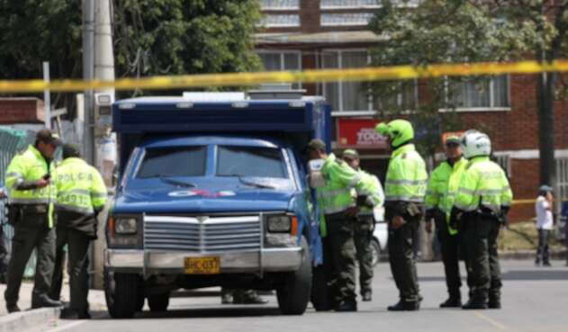 Se investiga el asalto al carro de valores.