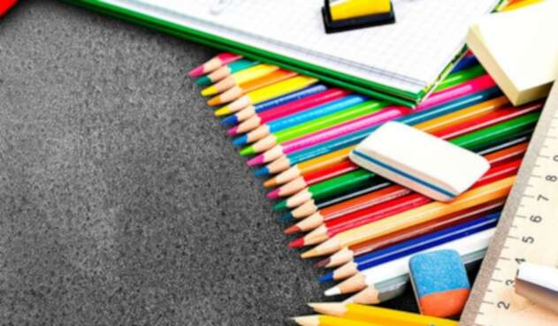 Estudiantes en colegio Estudiantes en colegio