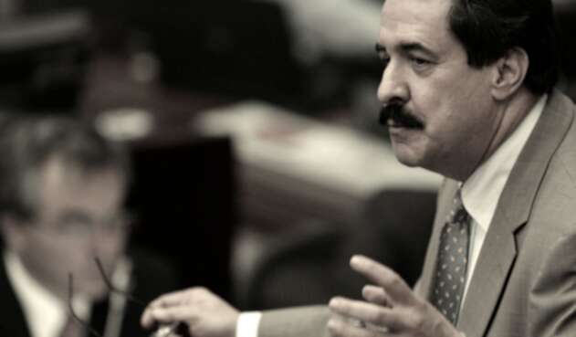 Periodista Edgar Artunduaga Periodista Edgar Artunduaga