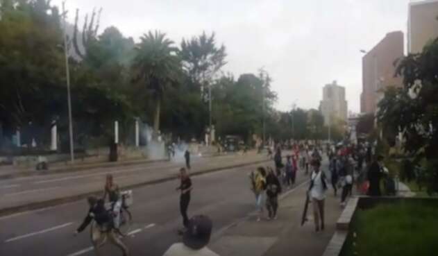 Enfrentamiento entre carabineros y skaters