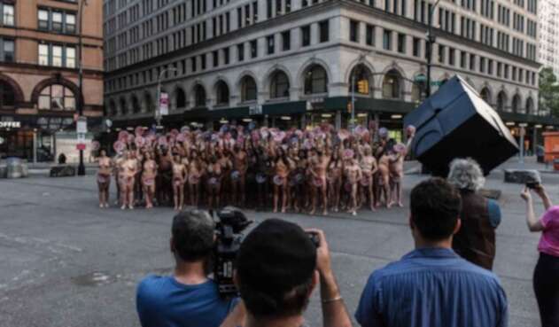La protesta fue organizada por el artista Spencer Tunick La protesta fue organizada por el artista Spencer Tunick