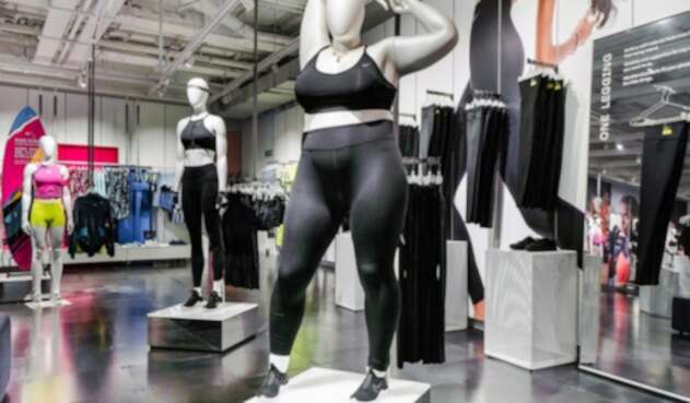 Maniquíes de tallas grandes en las tiendas de Nike
