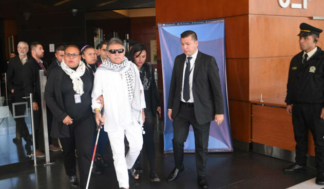 Jesús Santrich se presentó en la JEP y prometió cumplir con el proceso de paz. Jesús Santrich ante la JEP