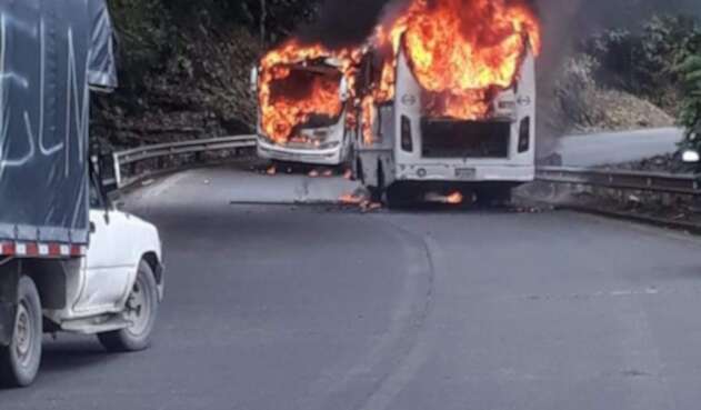 Carros quemados ELN Carros quemados ELN