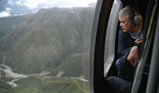 Presidente Iván Duque sobrevuela la vía al Llano