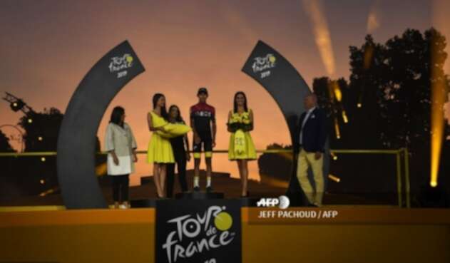 Tour de Francia - podio Egan Bernal campeón