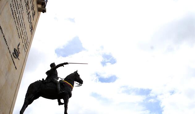 Monumento Los Héroes / Esculturas de Bogotá / Patrimonio de Bogotá / Estatuas de Bogotá