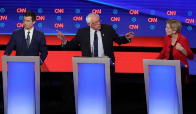 Bernie Sanders y Elizabeth Warren en debate Bernie Sanders y Elizabeth Warren en debate