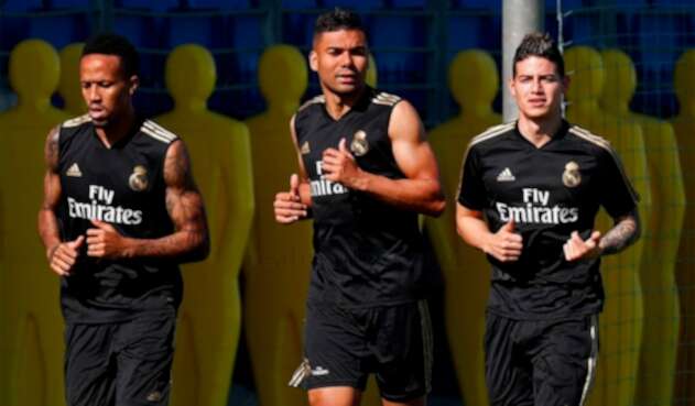 Eder Militao, Casemiro y James Rodríguez entrenando en Madrid