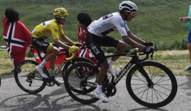 Julian Alaphilippe y Egan Bernal