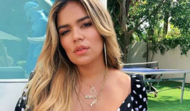 La cantante luce desde algunas semanas un lujoso anillo en su dedo anular que llamó la atención de sus seguidores.