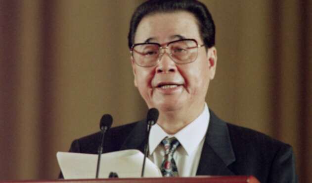 Li Peng, ex primer ministro chino. Li Peng, ex primer ministro chino.