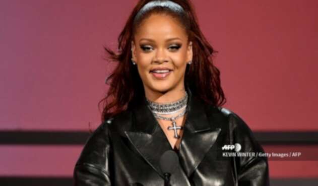 Rihanna encontró a su doble en versión mini