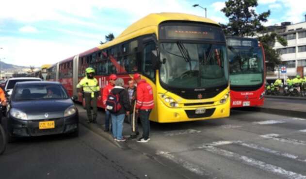Seguridad en Transmilenio Bloqueo de Transmilenio, por parte de usuarios de Capital Salud.