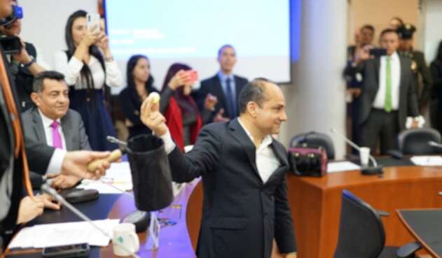 Con un sorteo eligieron al presidente de la Comisión Séptima de la Cámara.