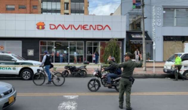 Robo en banco Davivienda, ubicado al norte de Bogotá Robo en banco Davivienda