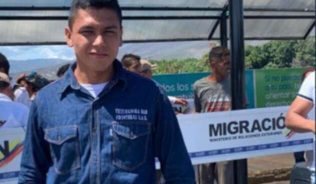 Jorge Iván Cetina, colombiano liberado en la zona de frontera. Jorge Iván Cetina, colombiano liberado en la zona de frontera.