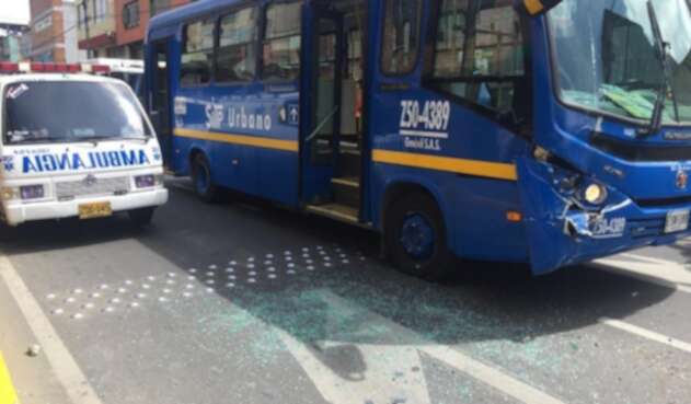 Choque entre dos buses