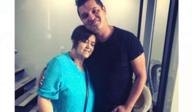 Hassam, junto a su madre Blanca Lucía. Hassam, junto a su madre Blanca Lucía.