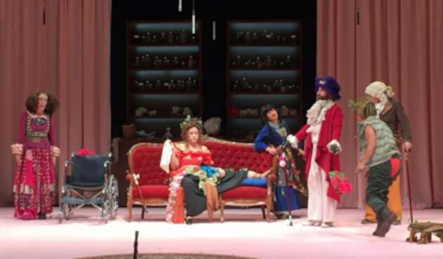 La obra de teatro "Historia Patria (No Oficial)"