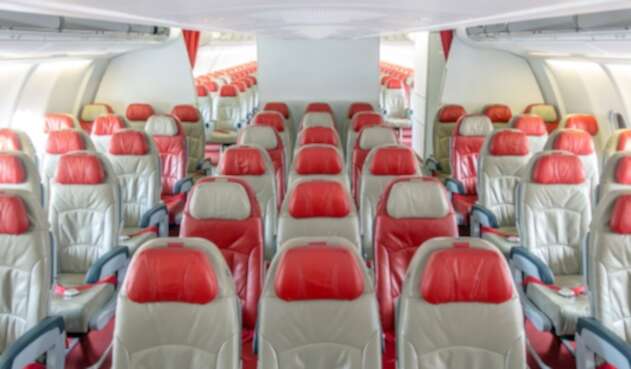 El interior de un avión El interior de un avión