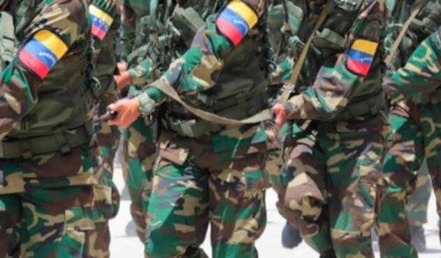 Militares venezolanos Militares venezolanos han hecho incursiones a territorio colombiano