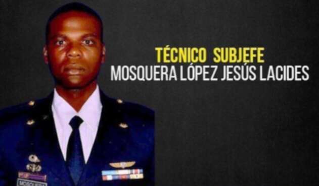 Sargento Mayor, Jesús Mosquera López, murió durante una demostración aérea en Medellín.