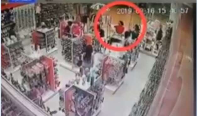 Los robos hormiga tienen azotado al comercio en el país.