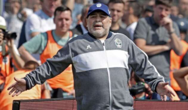 Diego Maradona, Gimnasia y Esgrima