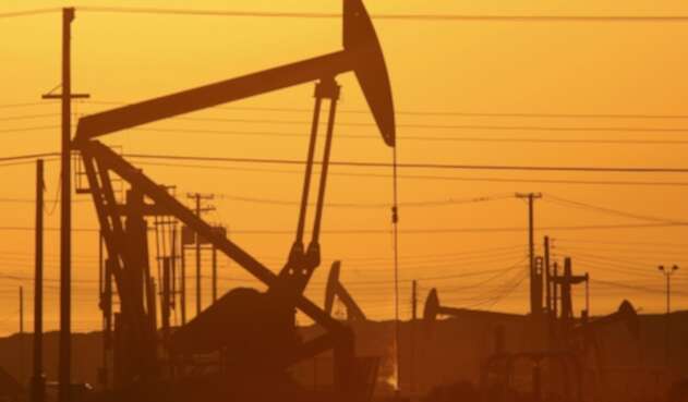 Fracking para extraer hidrocarburos.