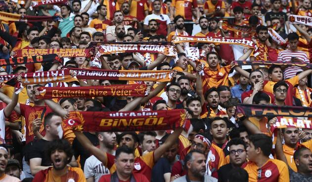 Presentación de Falcao en el Galatasaray
