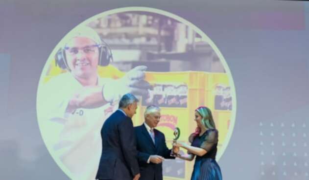 Postobón premio responsabilidad social Postobón premio responsabilidad social