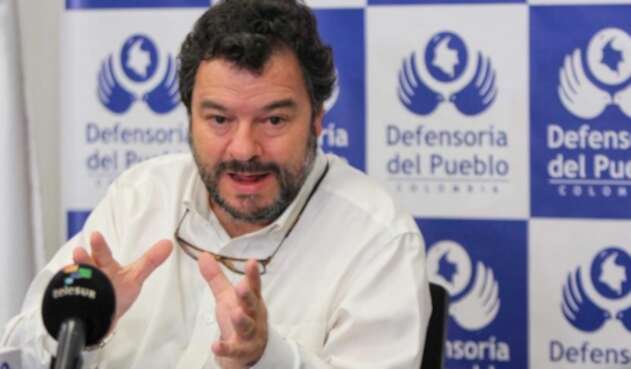 Carlos Negret, defensor del Pueblo.