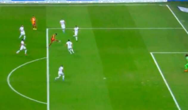 Falcao anotando su primer gol con Galatasaray Falcao anotando su primer gol con Galatasaray
