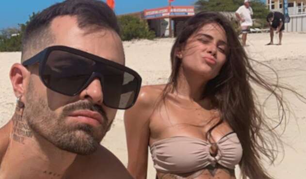 Mike Bahía - Greeicy Rendón