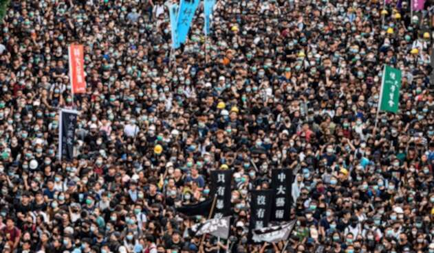 Estudiantes en Hong Kong volcados en las calles para apoyar a los manifestantes