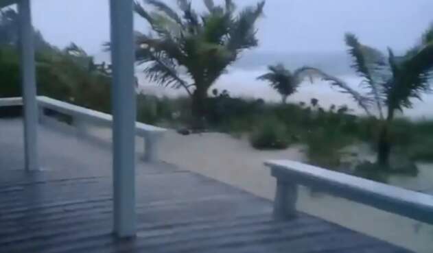 El huracán Dorian pasando por Las Bahamas