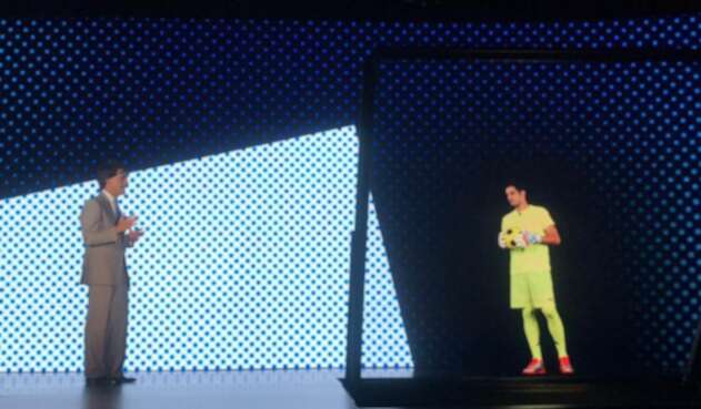 Mauricio Ramos y Jaime Penedo durante la llamada holográfica en Panamá