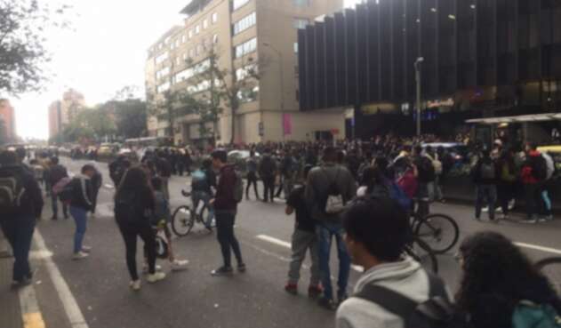 Manifestaciones en la carrera séptima con calle 40