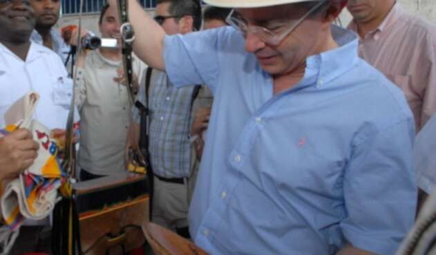 Álvaro Uribe Vélez Álvaro Uribe Vélez
