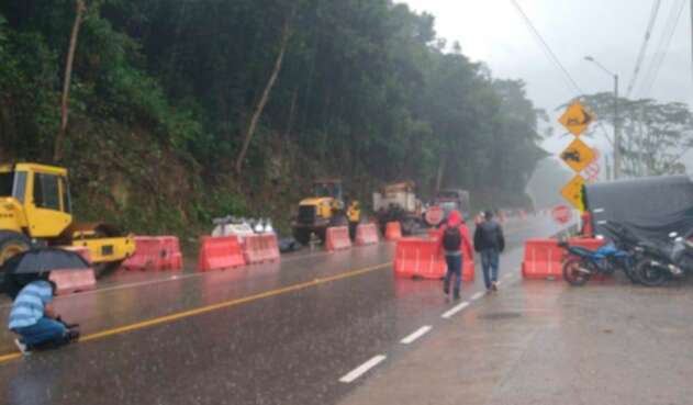 La Vía al Llano en medio de la lluvia La Vía al Llano en medio de la lluvia