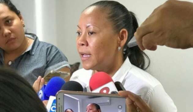 La también exmandataria habría adjudicado contratos para obra sin el lleno de los requisitos legales