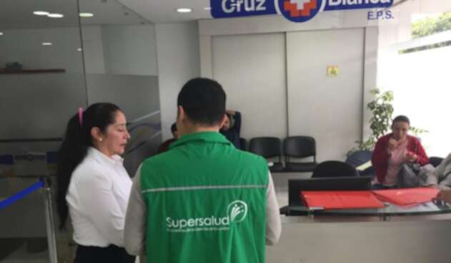 Supersalud toma posesión de la EPS Cruz Blanca.