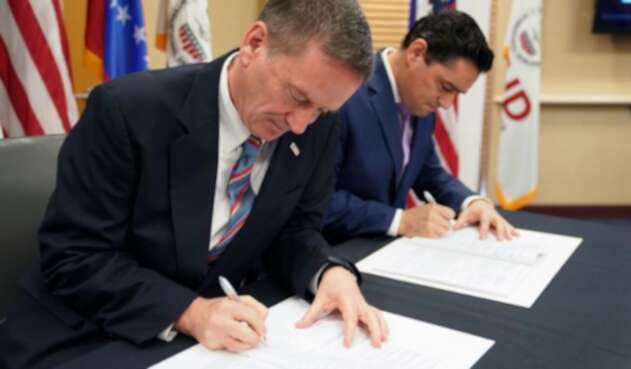 Mark Green, director de USAID y Carlos Vecchio, embajador delegado por Juan Guaidó
