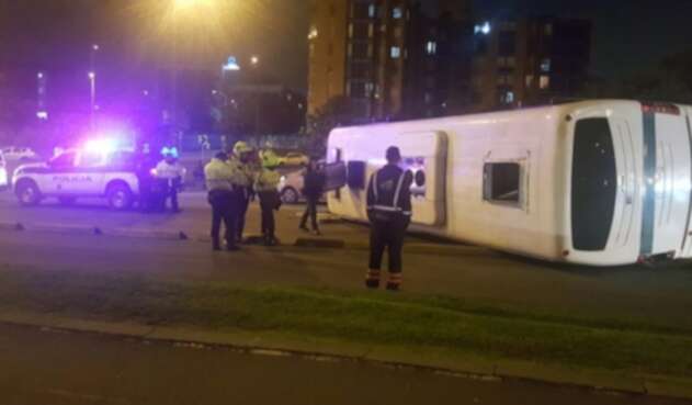 Provocan accidente para fugarse